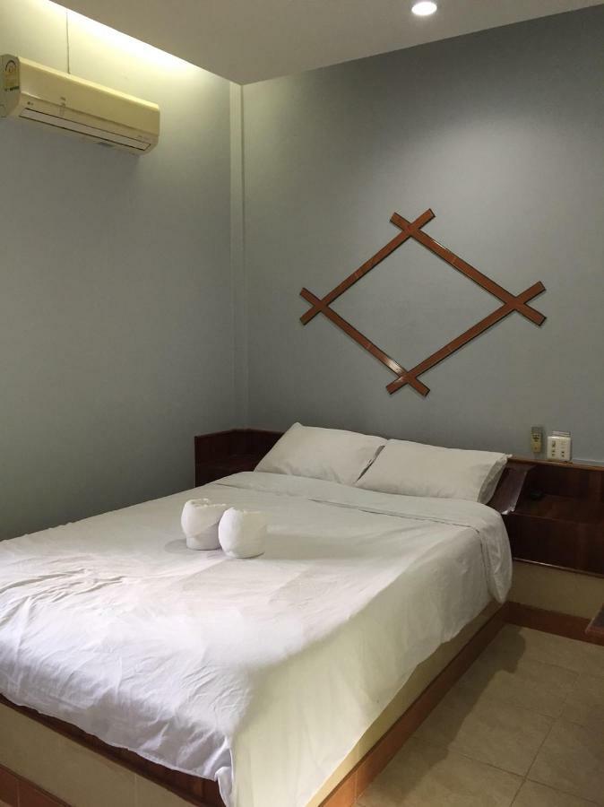 First Garden Home Resort Sisaket Kültér fotó